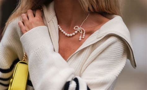 how to wear a chanel 160 cm pearl necklace|can you wear a pearl necklace.